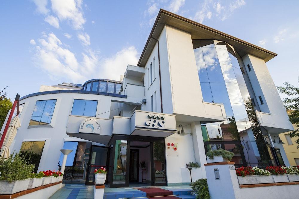Hotel Sirena - B&B Cesenatico Kültér fotó